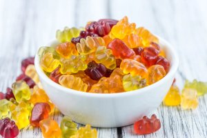 Яскраві зимові ласощі: домашні желейки до Нового року (відео)