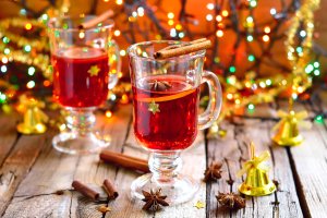 Мандариново-клюквенный рождественский пунш