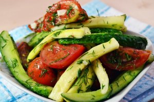 Малосольные овощи "Вкуснятина в одном пакете"