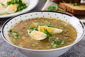 Зеленый борщ без мяса (видео)