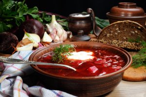 Обед - сытнее не бывает: борщ с бараниной по правильному рецепту