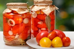 Сладкий маринад для помидоров (видео)