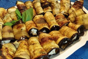 Рулетики з баклажанів (відео)