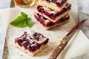 Литовский пирог с черной смородиной "Ночи Каунаса"