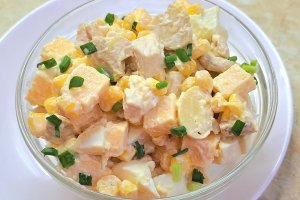 Французький салат з куркою та маринованими грибами (відео)