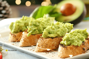 Легкая закуска из авокадо на Новый год: пошаговый рецепт (видео)