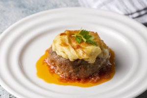 Можно подать на новогодний стол: сочные мясные гнезда, которые очаруют гостей (видео)