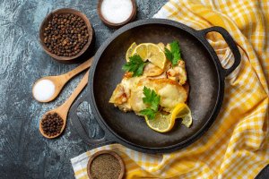 Куряче філе в лимонному соусі