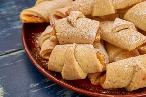 Десерт дня: творожные рогалики с мармеладом