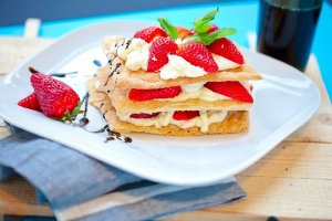 Как приготовить ягодный мильфей (универсальный рецепт)