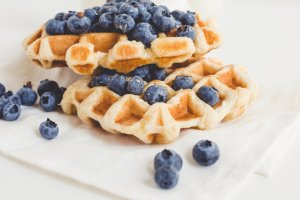 Бельгійські вафлі з сиром (відео)