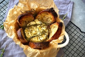 Камамбер в духовке (видео)