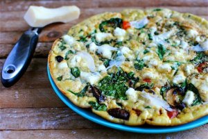 Омлет со шпинатом, грибами и помидорами: пошаговый рецепт