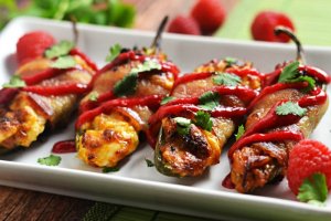 Перец халапеньо в беконе