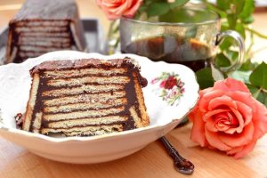 Рецепт легкого торта из печенья "Лесная избушка" (без выпечки)