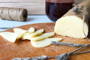 Твердий сир (відео)