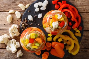 Салат из маринованной цветной капусты