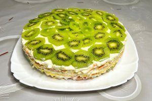 Салат с курицей и киви (видео)