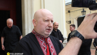 Александр Турчинов на похоронах Степана Кубива во Львове