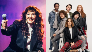 Кейт Буш и герои сериала "Очень странные дела"