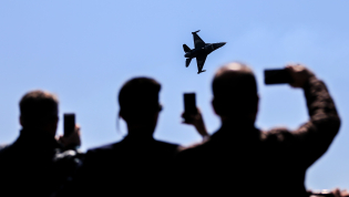 Истребитель F-16