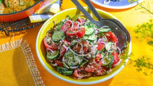 Вкусный и сытный салат