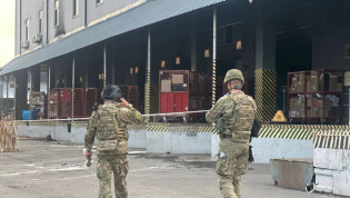 На место прибыли взрывотехники