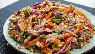 Салат из свинины и фасоли