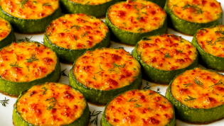 Кабачки с сыром и чесноком