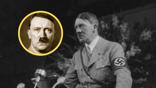 Адольф Гитлер застрелился в своем бункере в центре Берлина