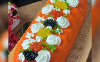 Виглядає розкішно та неймовірно смакує: як приготувати королівську "Мімозу" з тунцем (відео)