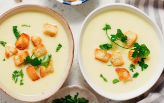 Вкуснее обычных супов: сливочный сырный суп с фаршем станет любимым в вашем меню (видео)
