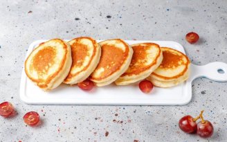 Оладьи получатся пышными и нежными: на чем их приготовить (видео)