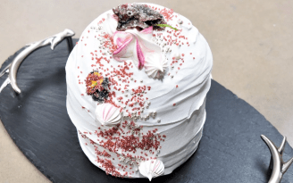 Влажная, волокнистая и невероятно пышная: паска по семейному рецепту Татьяны Литвиновой (видео)