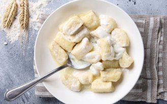 Такие ленивые вареники точно не развалятся: готовятся за считанные минуты и тают во рту (видео)