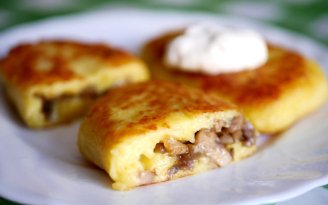 Если осталось картофельное пюре – сделайте зразы: простой рецепт с грибами (видео)