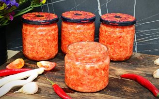 Вкус, пробуждающий аппетит: домашняя хреновина по классическому рецепту (видео)