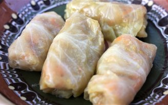 Голубцы на новый лад: добавляем картошку — и блюдо становится вдвое сытнее (видео)