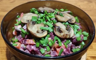 Салат из свеклы "Олеся": вкусная и полезная альтернатива "Шубе"
