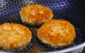 Вкусные постные котлеты: бюджетный рецепт (видео)