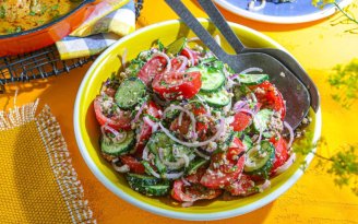 Секрет в соусе: этот фантастический салат по-грузински вы приготовите на раз-два (видео)