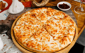 Сытно, быстро, просто: ленивый рецепт хачапури (видео)