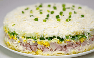 Селедка под "периной" вместо "шубы": как приготовить новую закуску к столу (видео)