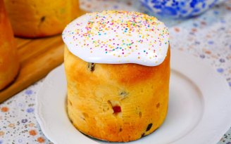 Самый удачный рецепт пасхальной выпечки: как приготовить "золотую" паску на желтках от Дарии Цвек (видео)