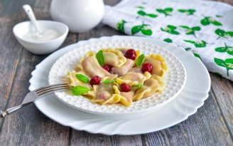 Вспомните вкус детства: такие вареники точно готовила ваша бабушка (видео)
