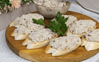 Эта заготовка должна быть в каждом доме: рецепт мясной намазки, которая заменит колбасу (видео)