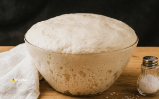 Вы всю жизнь делали это неправильно: когда на самом деле нужно добавлять соль в тесто