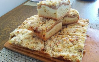 Немецкий яблочный пирог: аромат этой выпечки вскружит голову соседям (видео)