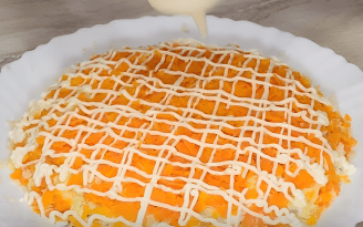 Как сделать идеальную майонезную сетку на "Шубе" и "Мимозе": гениальный лайфхак