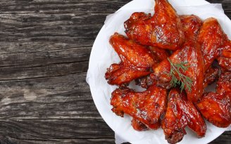 Крылышки в "Форе" подешевели на треть: самое время открывать сезон барбекю (видео)